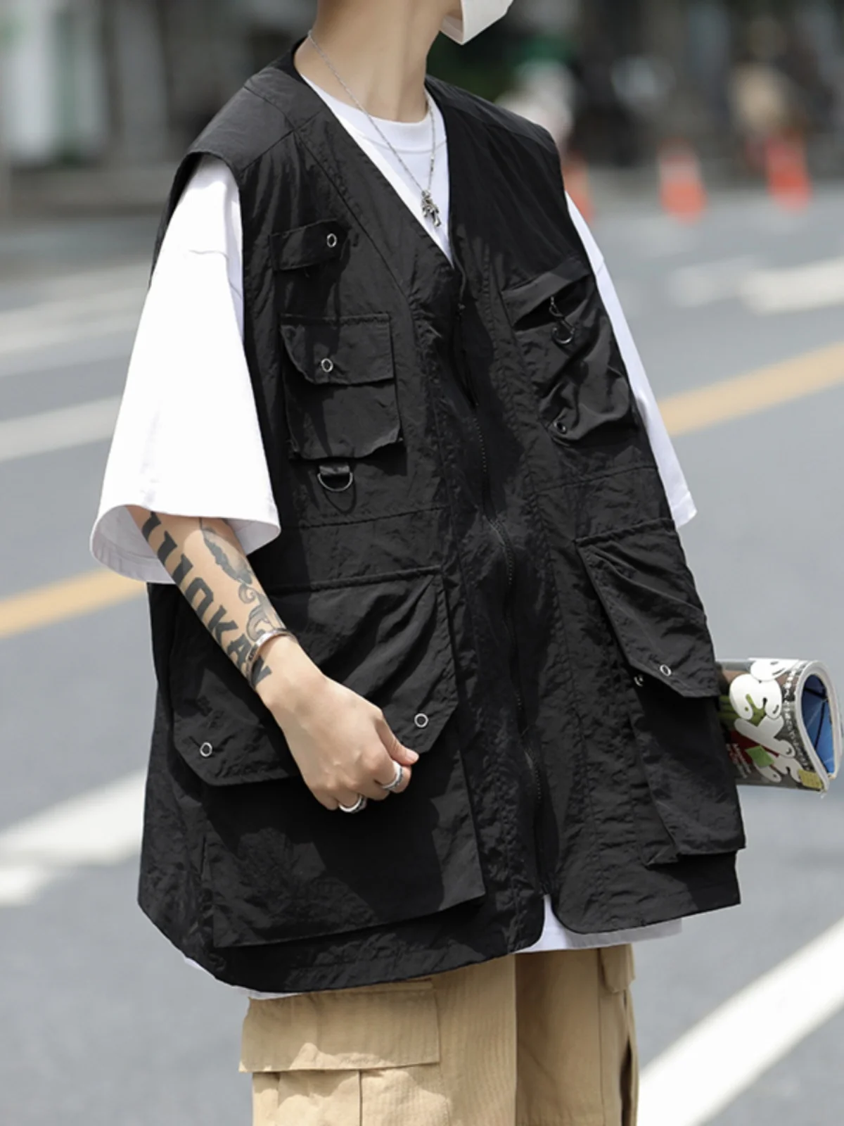 

Повседневный мужской жилет в японском стиле, весенне-осенняя рабочая одежда, многокарманный жилет с V-образным вырезом, верхняя одежда без швов