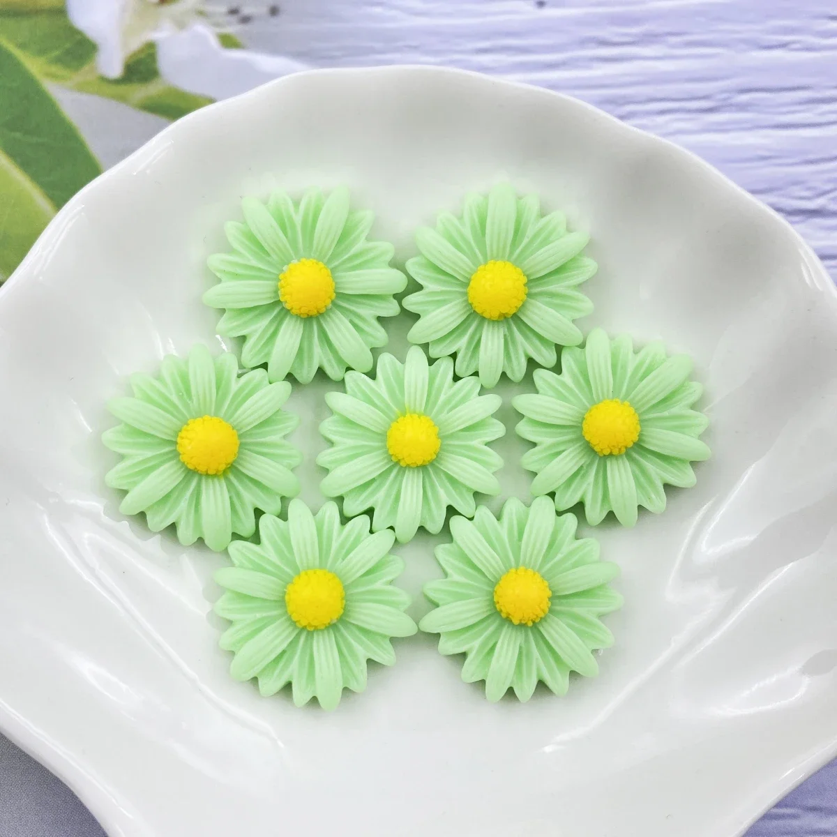 20PCS resin chrysanthemum flat back cabochon figurine DIY scrapbook craft home décor accessories