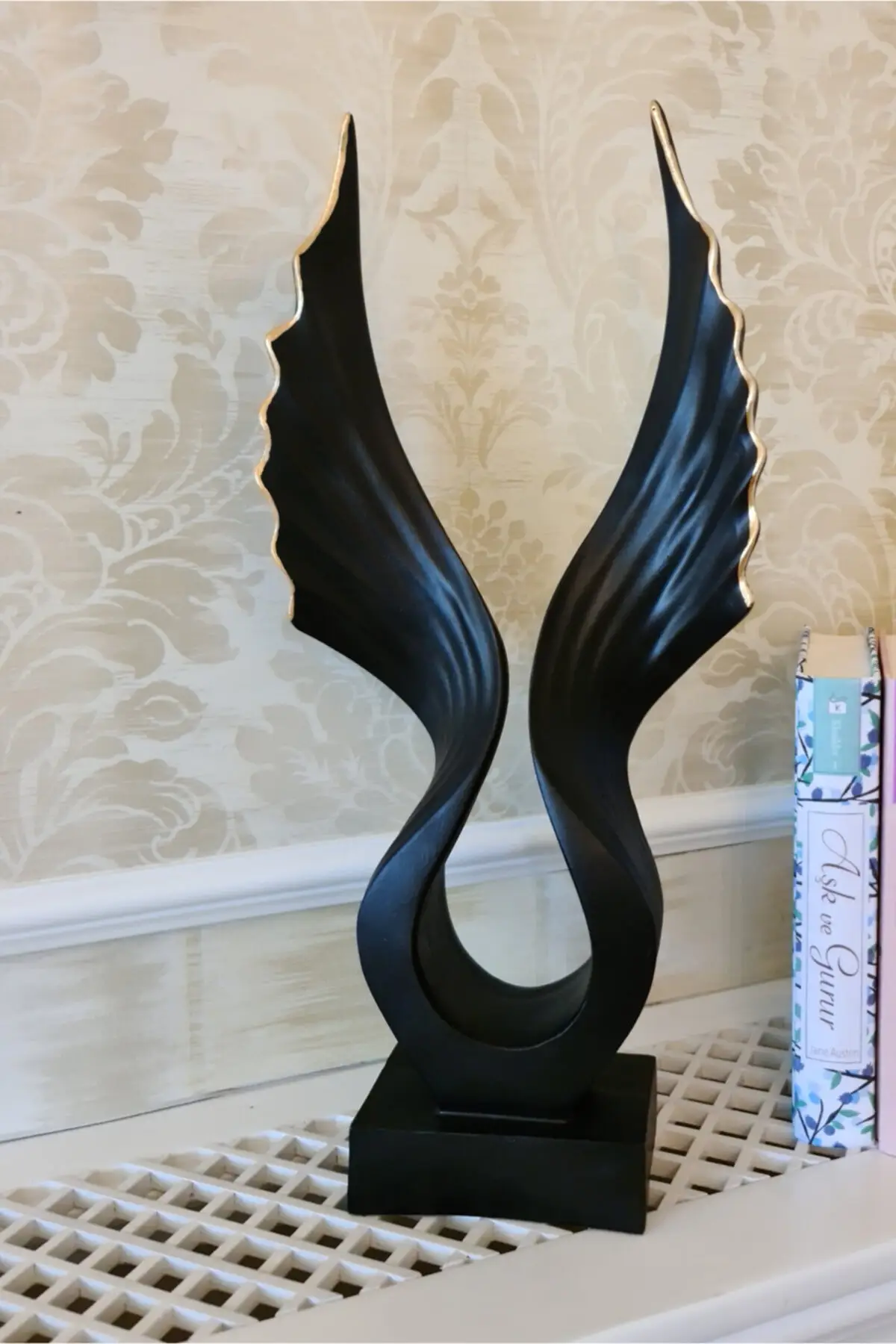 Abstract Wing Standbeeld Zwarte Goud