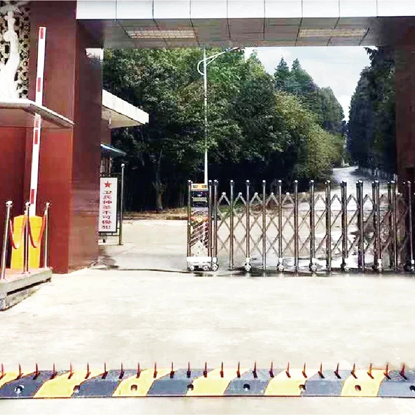 Traffic Thorn High Security Road Barrier Gate Automatic Remote Speed Bump Tyre Killer
