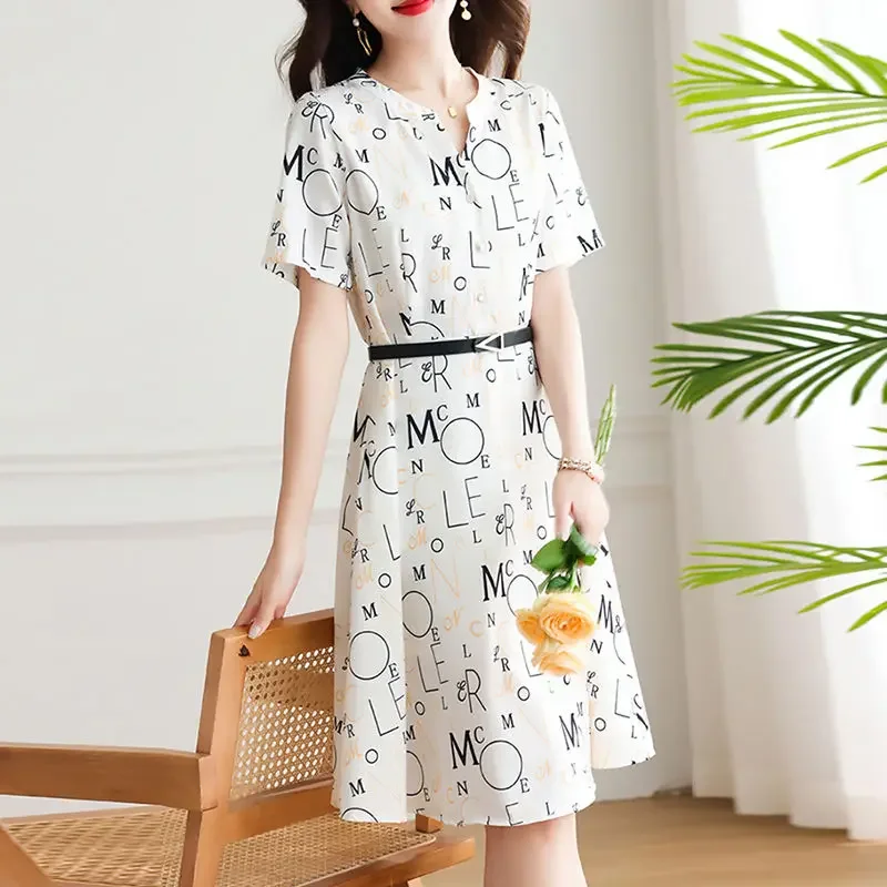 Robe mi-longue en Satin pour femmes, en mousseline de soie, à bandes, manches courtes, bon marché, décontractée, esthétique pour jeunes, élégante et jolie Chic