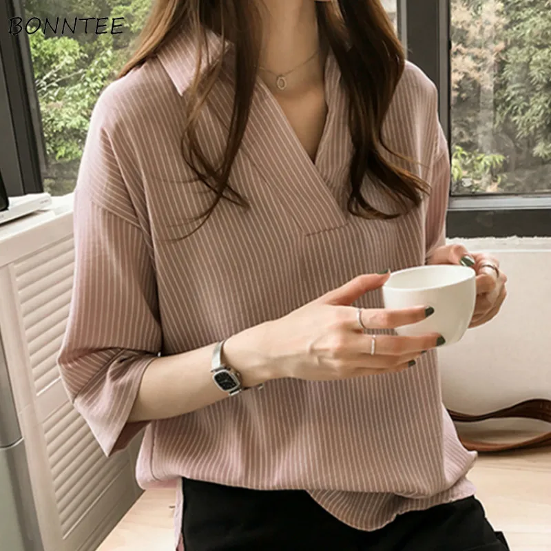 

Shirts Women Korean Style 2020 Trendy Striped V-Neck Loose Top Womens Straight Three Quarter Shirt Elegant Lady Hot Sale Soft