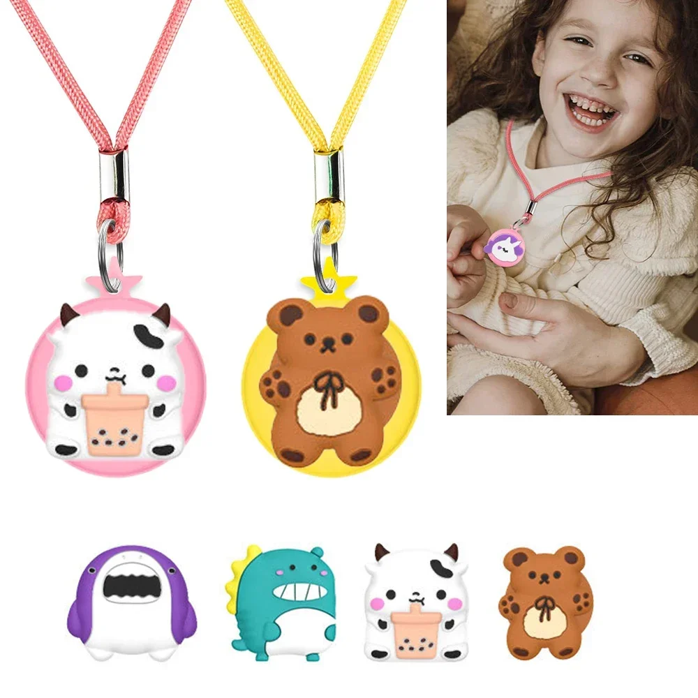 قلادة CoverJoy Kids لقلادة AirTag مع سدادة قابلة للتعديل 2 اسهم 4 دلايات كرتونية من السيليكون الناعم المقاوم للصدمات لسلامة الأطفال، #3