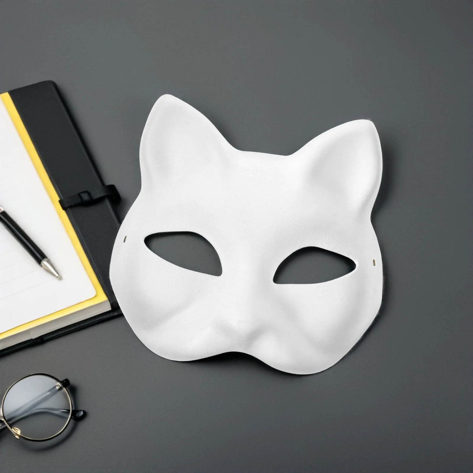 

Handcrafted Style 15 Pcs Blank Masks DIY Paintable Half Face Japanese Cat Design for Cosplay Masquerade Halloween Party Use