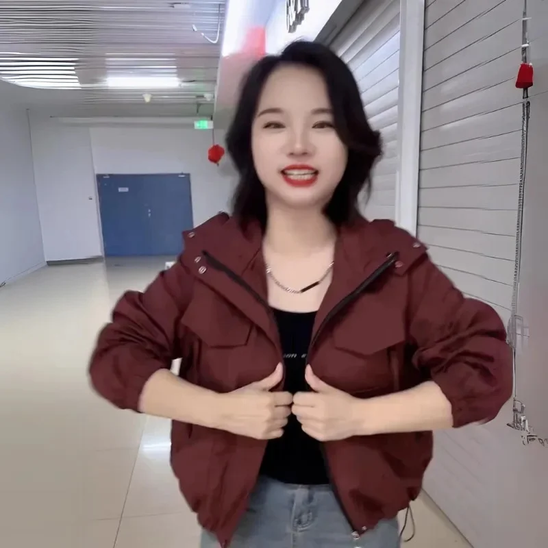 Płaszcz z kapturem Baseball Uniform Płaszcz damski 2025 Wiosna New Sense Design Kurtka Krótka Casualowa Odzież wierzchnia Damska Joker Płaszcz Damski Top