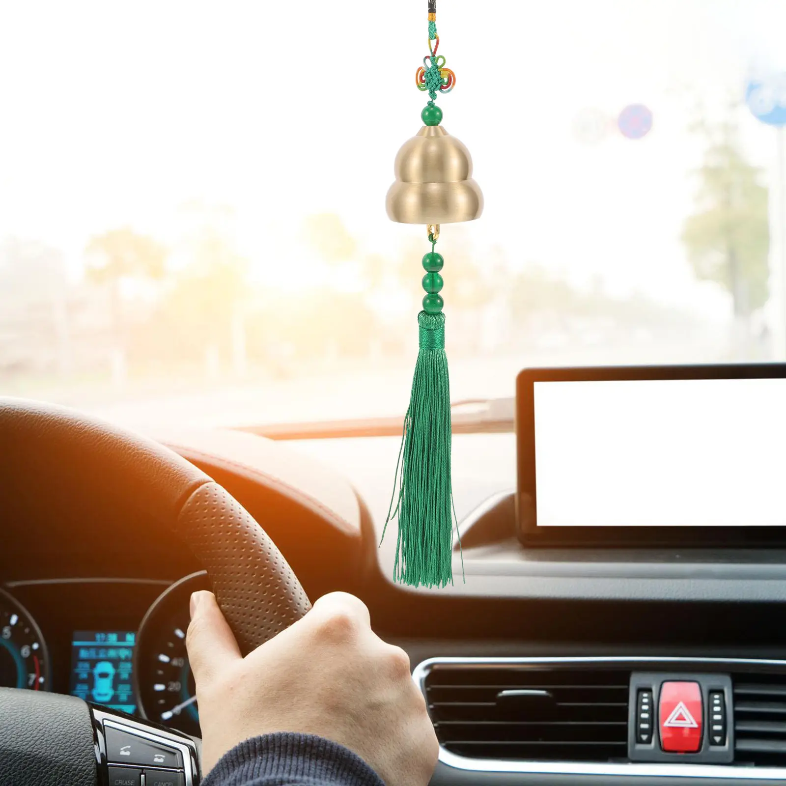 Creative Chinese Knot Brass Wind Chime Pendant Gourd Shape Car Rearview Mirror Ornament Car Hanging Safety Pendant Relaxing