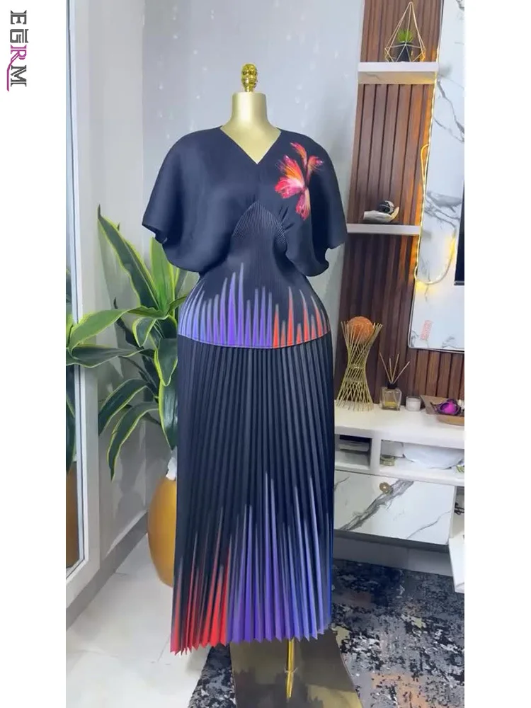 

EGRM New Miyake Women's Pleated Skirt Sets Loose Large Size Short Sleeves Top + High Elasticity Folds Skirt 2 Piece Set 2R6091