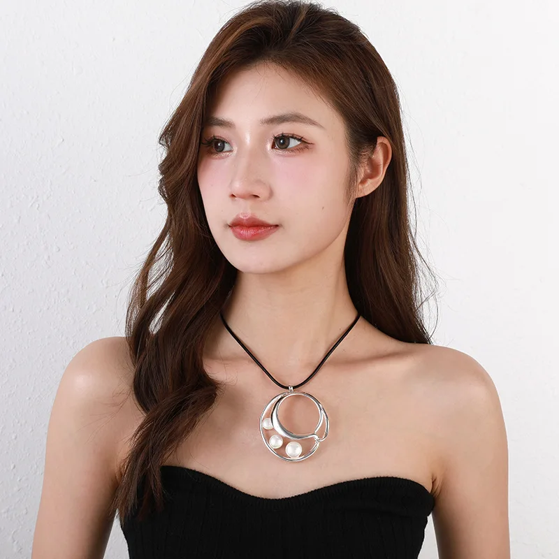 قلادة قصيرة للأزياء الأوروبية والأمريكية الجديدة قلادة شعبية هندسية قصيرة URL نحى بسيطة المرأة Je #1