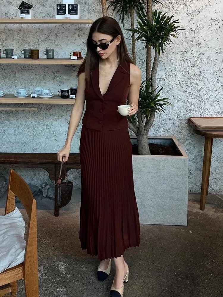 Folds Long Skirt Two Pieces Set Women\'s Notched Sleeveless Short Vest Top High Waist Solid Maxi Skirt Fashion Sets 2024