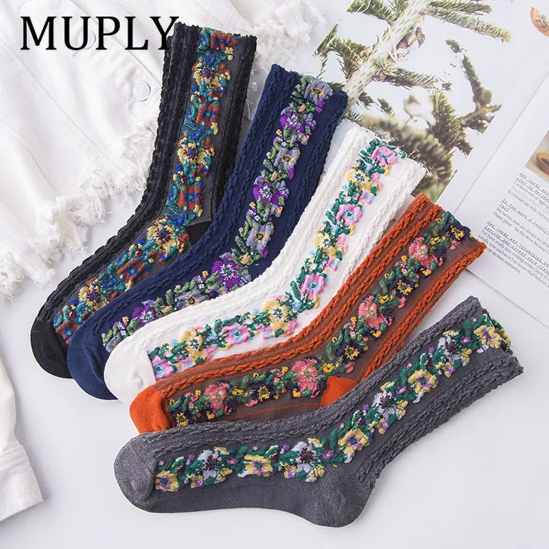 Women's Retro Socks Autumn Winter Bohemian Ethnic Floral Embroidery Stackable Mid-Calf/Over Knee Thermal Thickened Best Seller