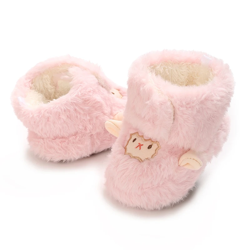 Warme Plüsch-Babyschuhe für den Winter, Mädchen-Fußbekleidung mit niedlichem Cartoon-Design, bequeme weiche Sohlen für Neugeborene von 0-18 Monaten. – Detail 5