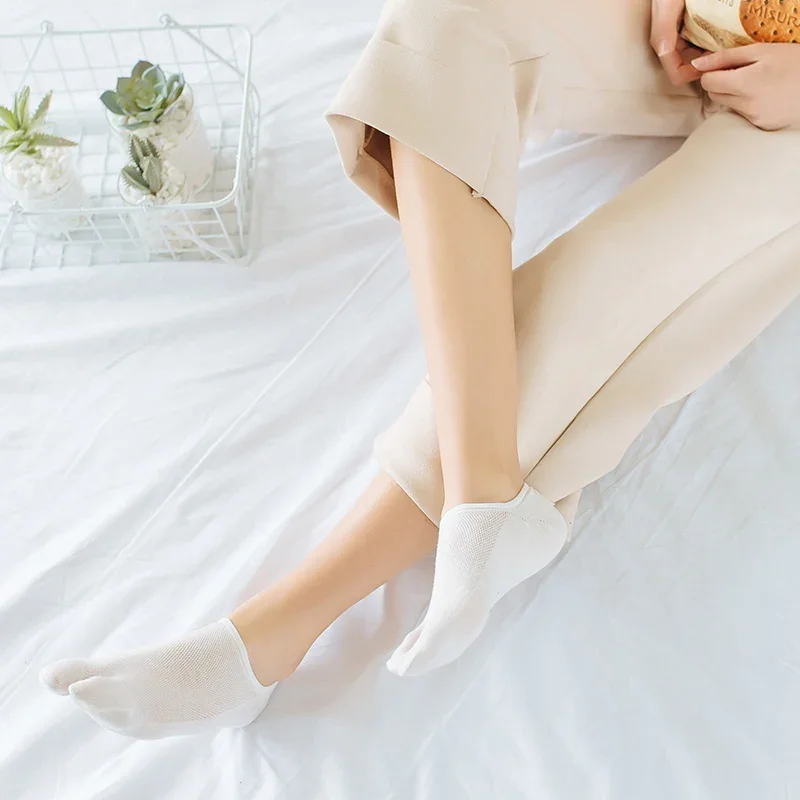 Mesh Two Toe Socks Split Toe Cotton Summer Short Tube Female Breathable Sweat Absorbing Invisible Low Top Slipper Socks
