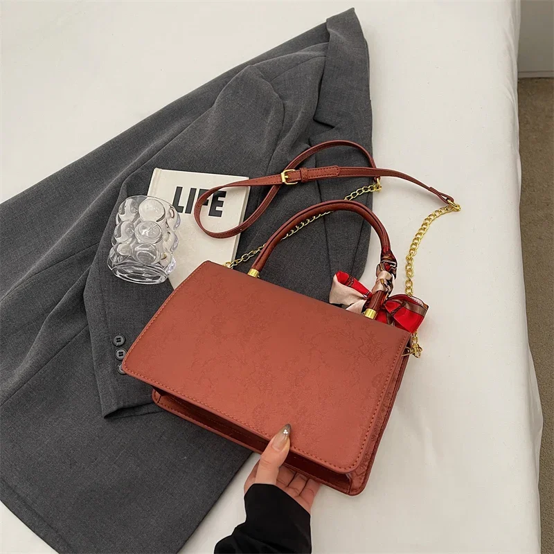 French Style Large Capacity Red Wedding Bag with A High-end Feel 2025 New Atmospheric Hand-held Chain Crossbody Small Square Bag