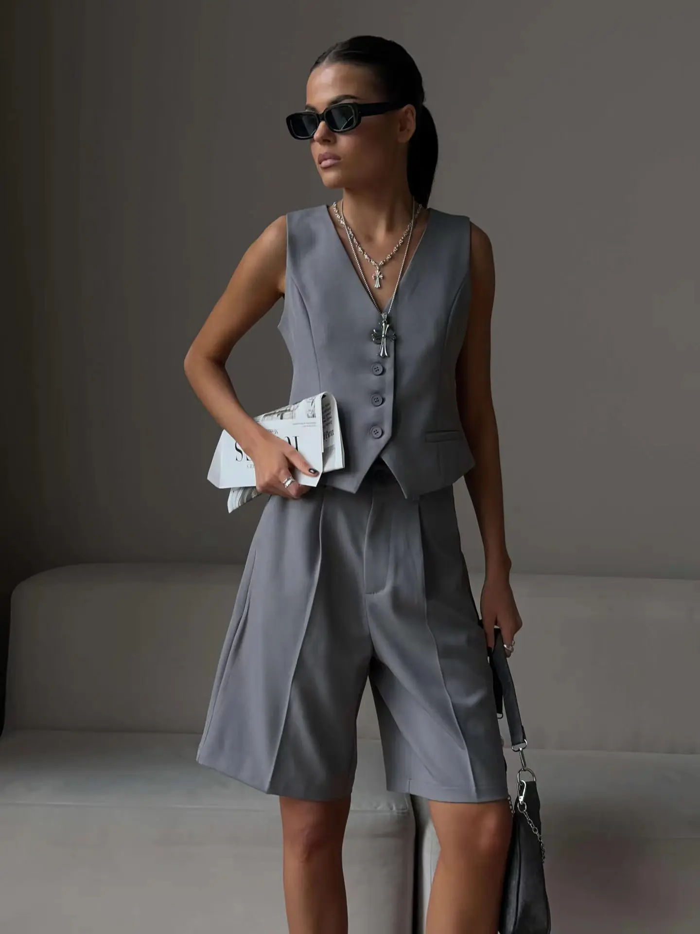 Single-Breasted Vest orts Set V-Ne Summer Faion Outfit Polyester Material Easy to Wear And Comfortable for Women