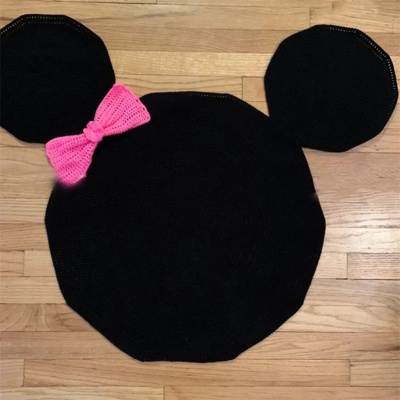 Pure handmade knitting Cartoon Mickey Mouse bow carpet Thin Blanket for Four Season Blanket for Sofa living Rooms Blanket Gifts