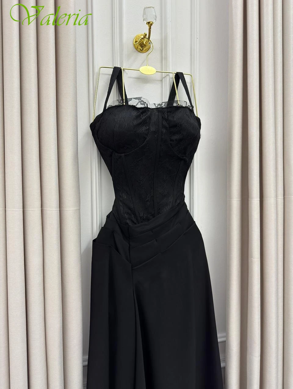 Aangepaste A-lijn vierkante kraag mouwloze elegante delicate avondjurk moderne mode beroemdheidsjurken temperament feestjurk