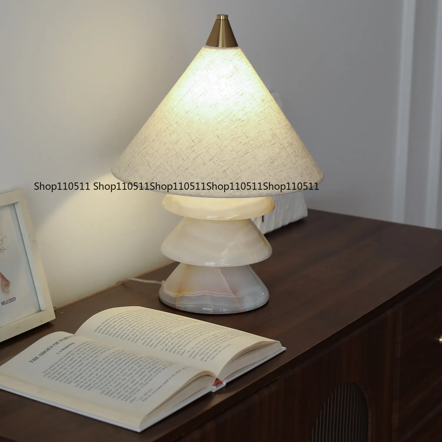 Ceramic bedside lamp simple retro Japanese American hotel bedroom lamp