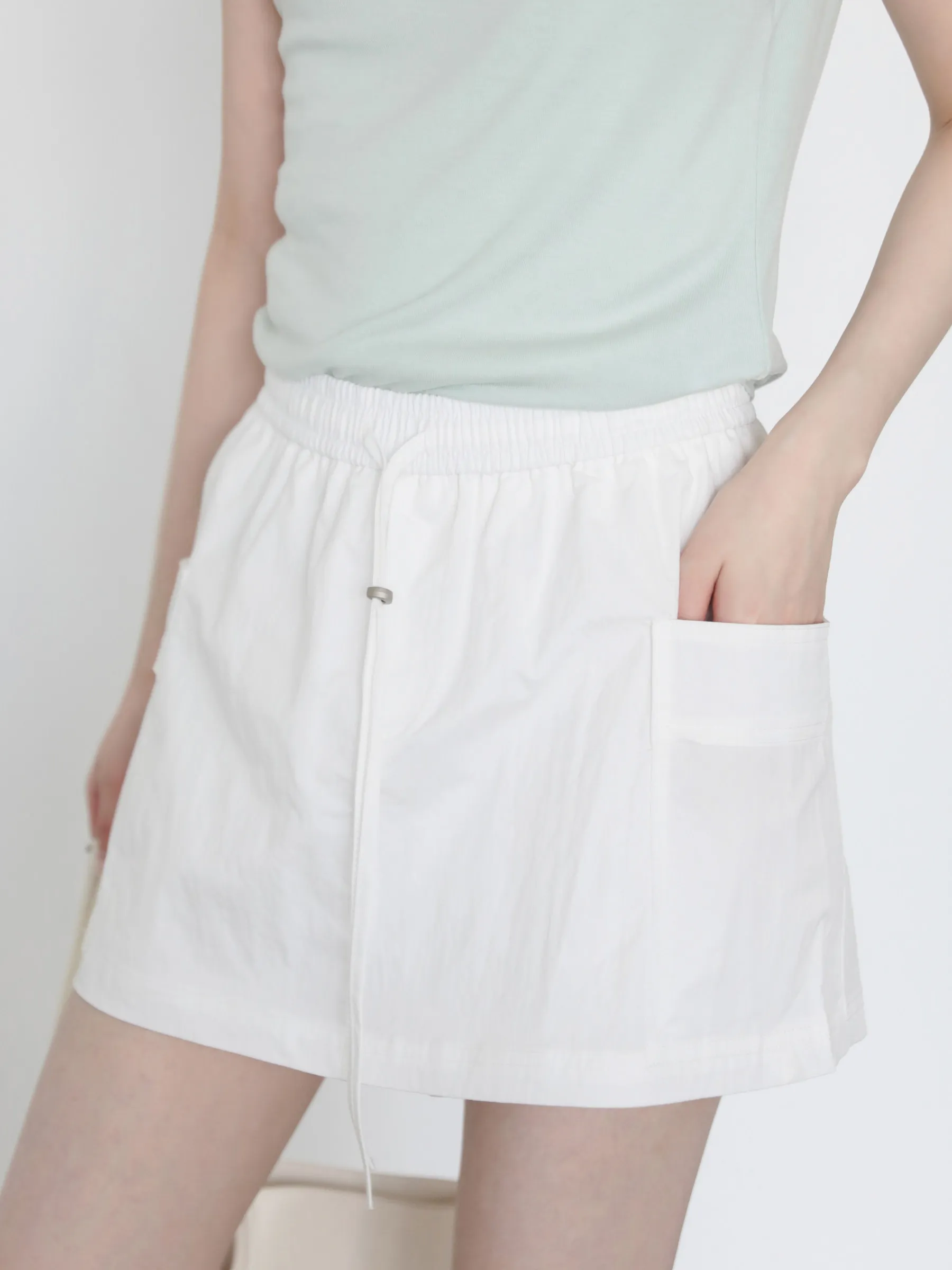 CHIC VEN New Women Shorts Solid Loose Casual Elastic Waist Drawstring Female Culottes Wide Leg Slim Shorts Summer 2026 Clothes