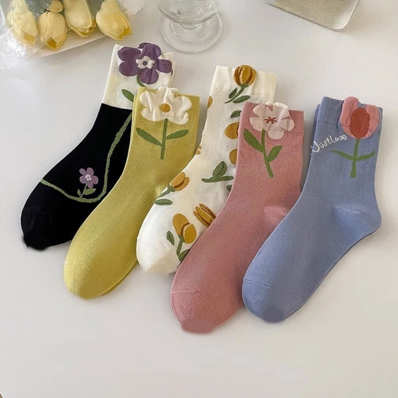 1 paare/los Frauen Socken Kawaii Cartoon Tulpe Dame Mittel rohr Blume Baumwolle atmungsaktiv lässig japanischen Stil Harajuku Herbst Socken