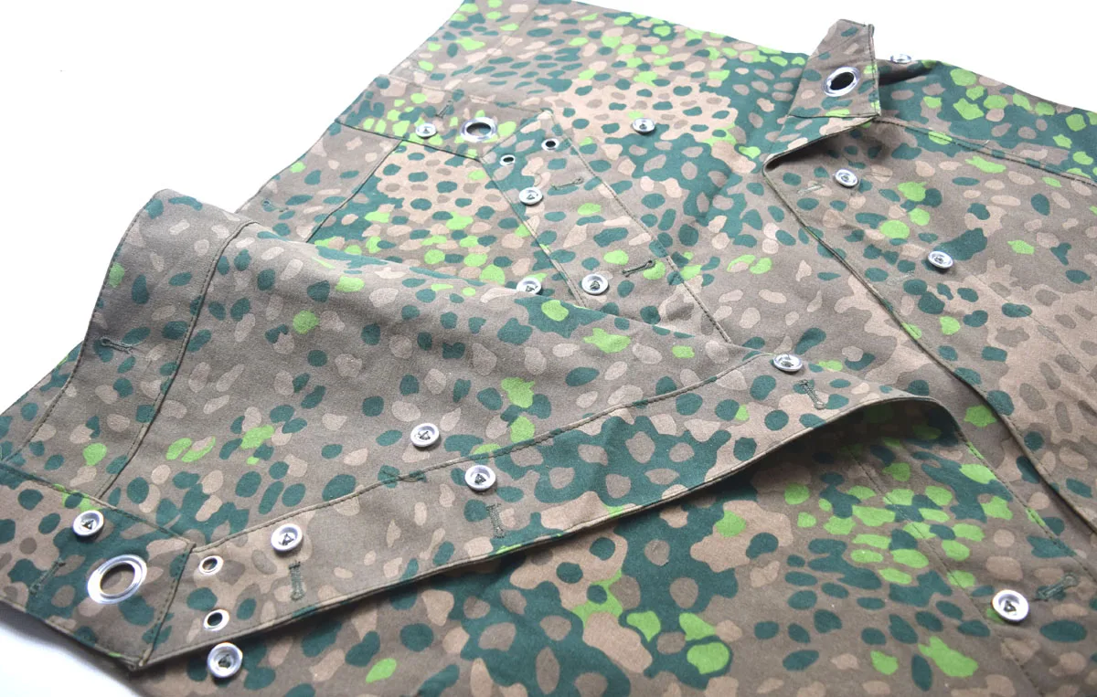 Camouflage REVERSIBLE  German DOT 44 Tent cloth Poncho Mlitary Reenactments　