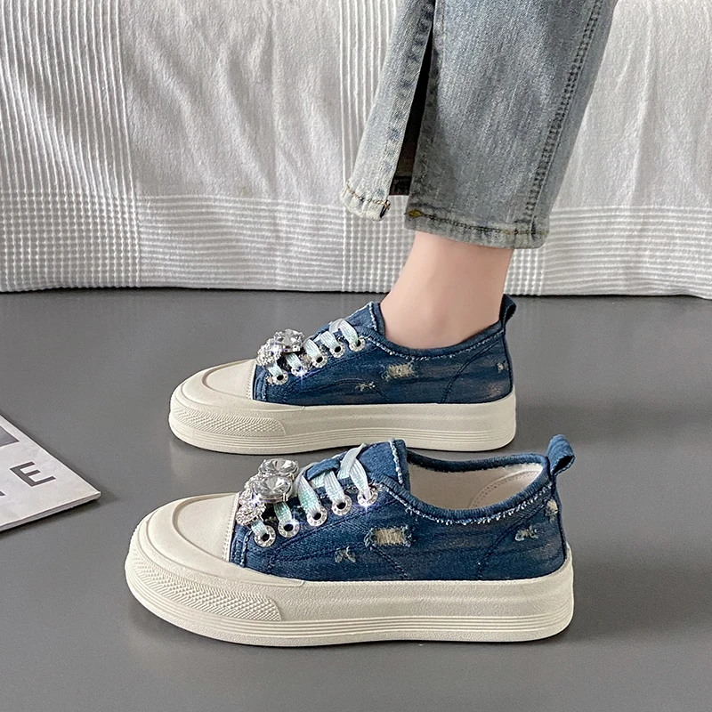 2023 nuove scarpe vulcanizzate da donna piattaforma in tessuto Denim scarpe di tela stringate Casual Sneakers giovanili traspiranti scarpe da tavola per studenti