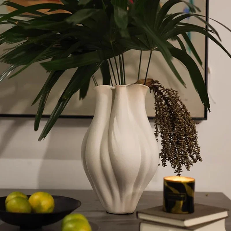 Modern Vases Table Decoration Flower Vase Art Elegant Plants Vase Living Room Luxury Flowers Bottle Aesthetic Interior Ornaments