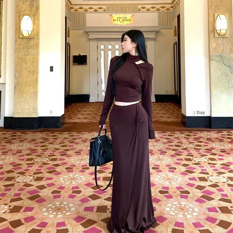 

Women's Fleece Lined High Neck Base T-Shirt Fish Tail Long Skirt Set Slim Fit Winter New Style Fashion Ensemble Commute Style