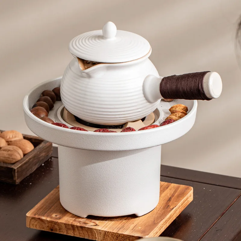 

Large Capacity Tea Pot with Side Handle And Lid for Outdoor Use Carbon Tea Cooking Stove Stainless Steel Handmade Tea Kettle