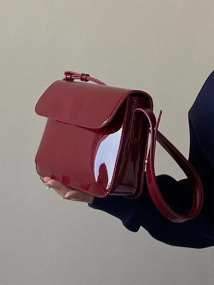 Borsa a tracolla in pelle MULBERRY vintage, piccola borsa a tracolla, DANNEGGIATA, da riparare - Italia