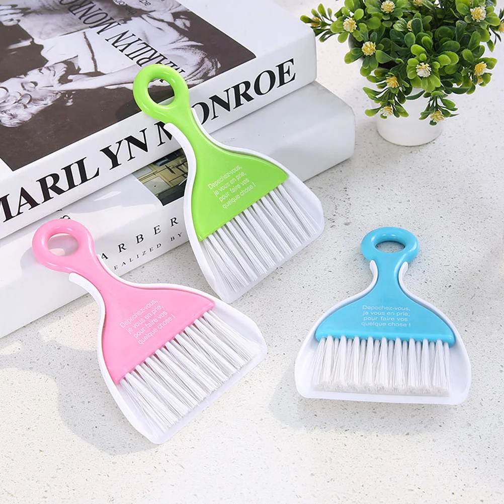 Small Desktop Sweeper Cleaning Brush Small Broom Dustpan Set (Random Color)