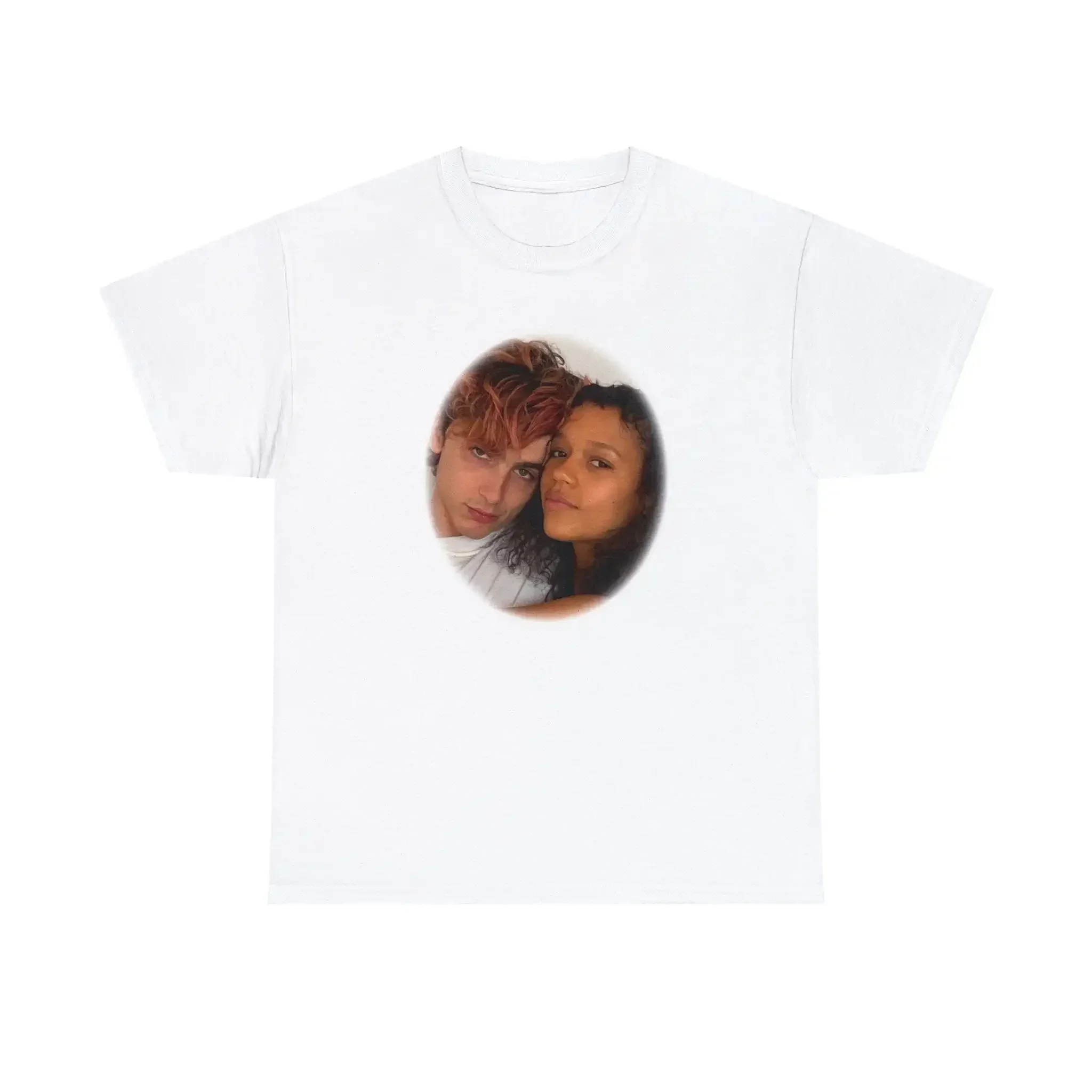Maren and Lee From Bones and All Film Directed by Luca Guadagnino, Timothee Chalamet Taylor Russell, Oval Tee