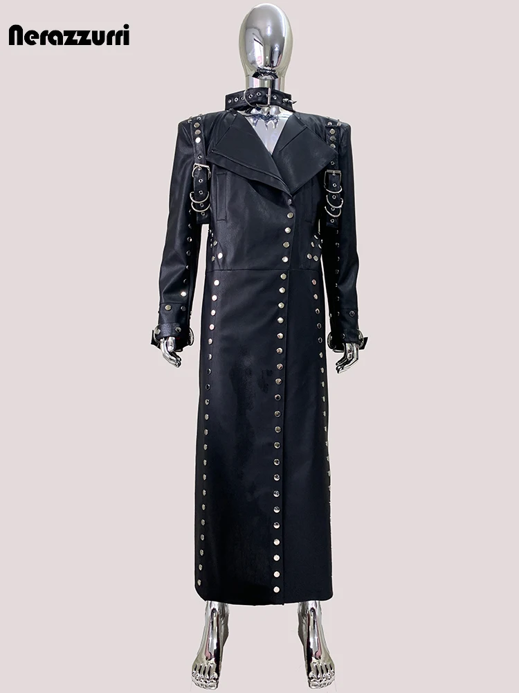 Mauroicardi Mantel Jas Hujan Kulit Imitasi Hitam Panjang Keren Musim Gugur Pakaian Gaya Punk Mewah Paku Keling Pria Pakaian Jalanan Fashion Eropa 2025