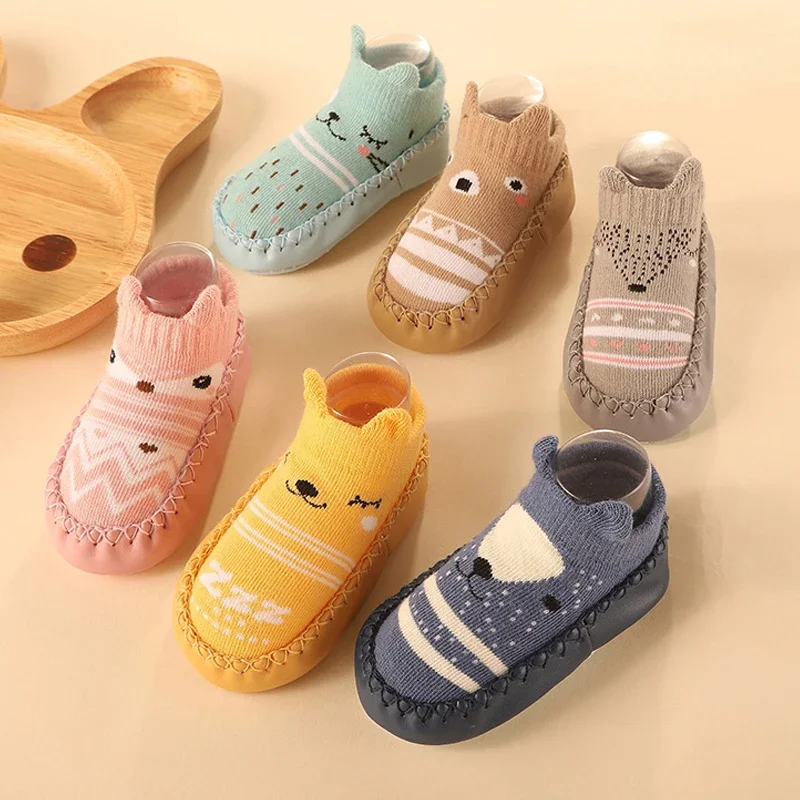 Sapatos infantis de cor combinando meias, Cute Kids Shoes, Meninos e meninas, Soft Soled, Child Floor Sneaker, Toddler First Walkers