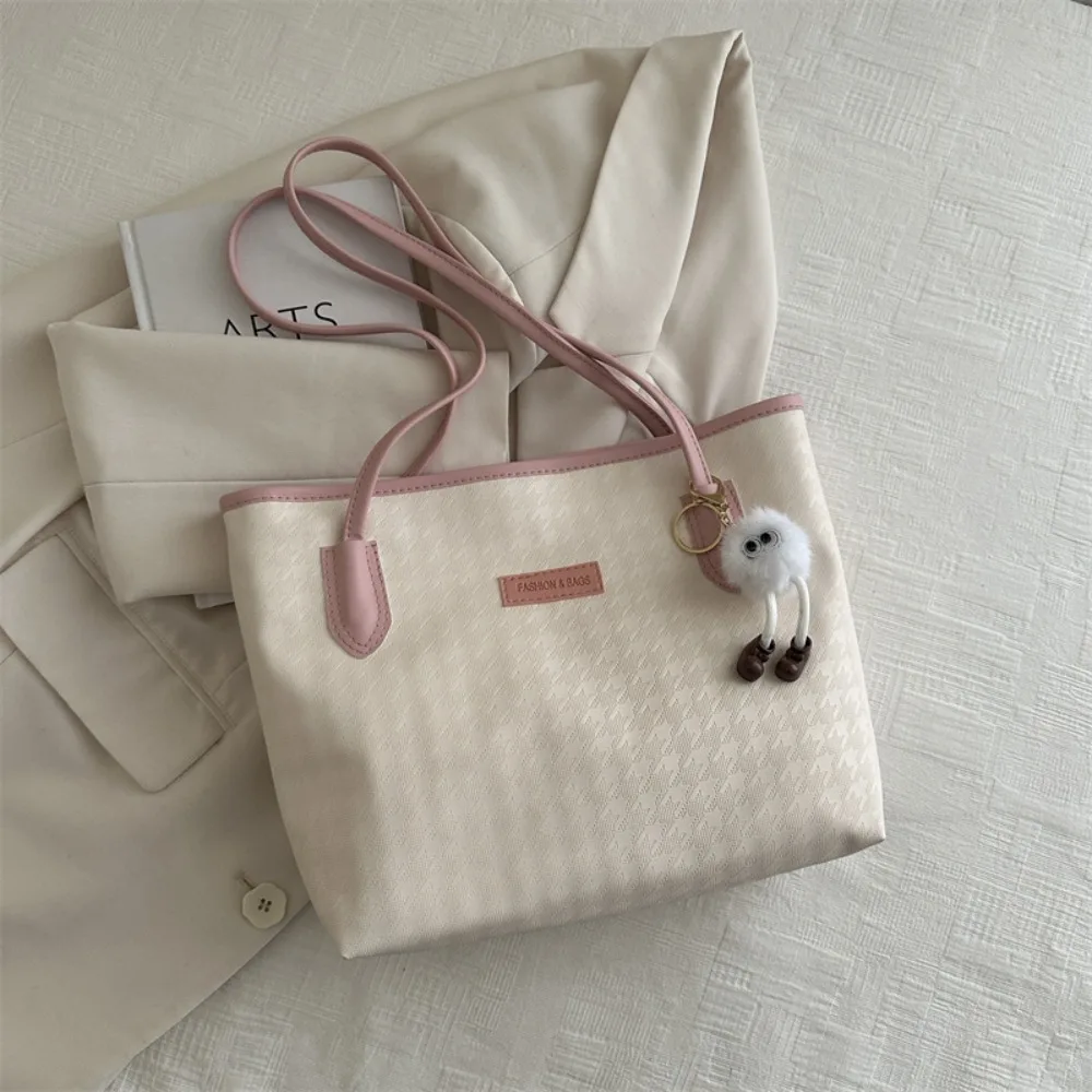 

Casual Large Capacity Tote Bag Elegant with Pendant Single Shoulder Bag PU Woman Handbag School