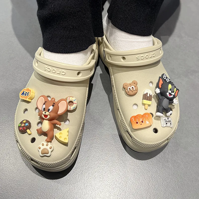 12pcs MINISO Cartoon New Tom and Jerry Shoes Accessories Kawaii Hole Shoes Buckle Diy Decoration Removable Girl for Gifts