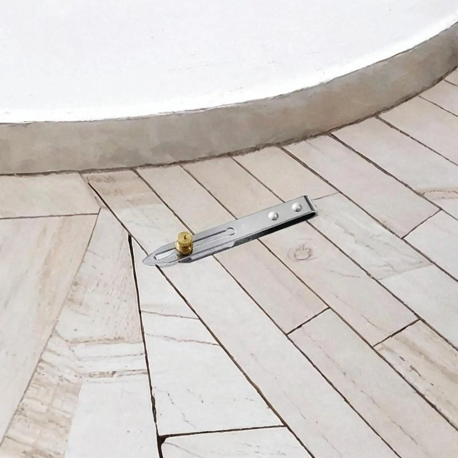 Compact Floor Marking Compass Scriber Metal Recess Tool for Wall and Vinyl Flooring Installation