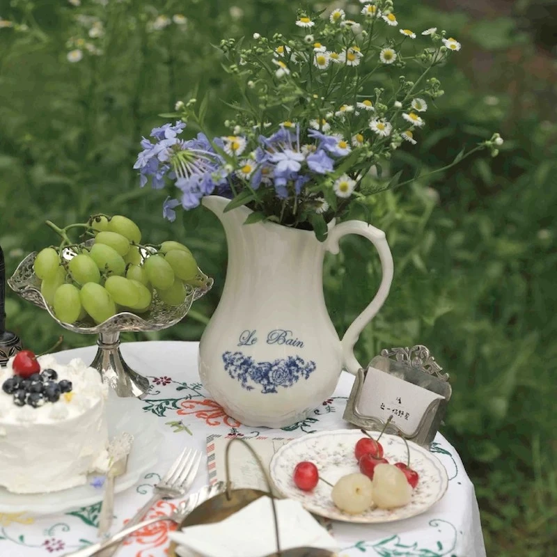 For French Country Pastoral Blue Printed Vase Vintage Ceramic Milk Pot Cold Kettle