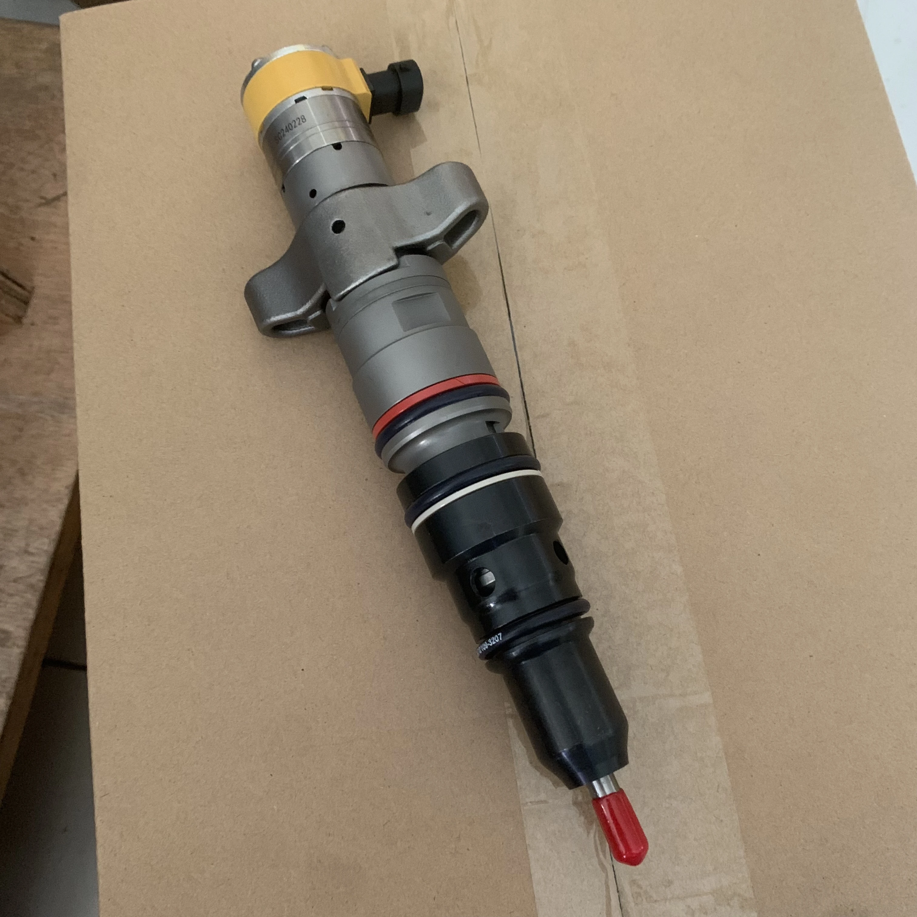 

NewBrand New CAT 324D 325D 329D Excavator C7 Diesel Engine Fuel Injector 557-7627