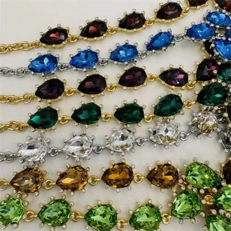 

New Exaggerated Luxury Niche Design Dress Banquet High-grade Crystal Necklace Women