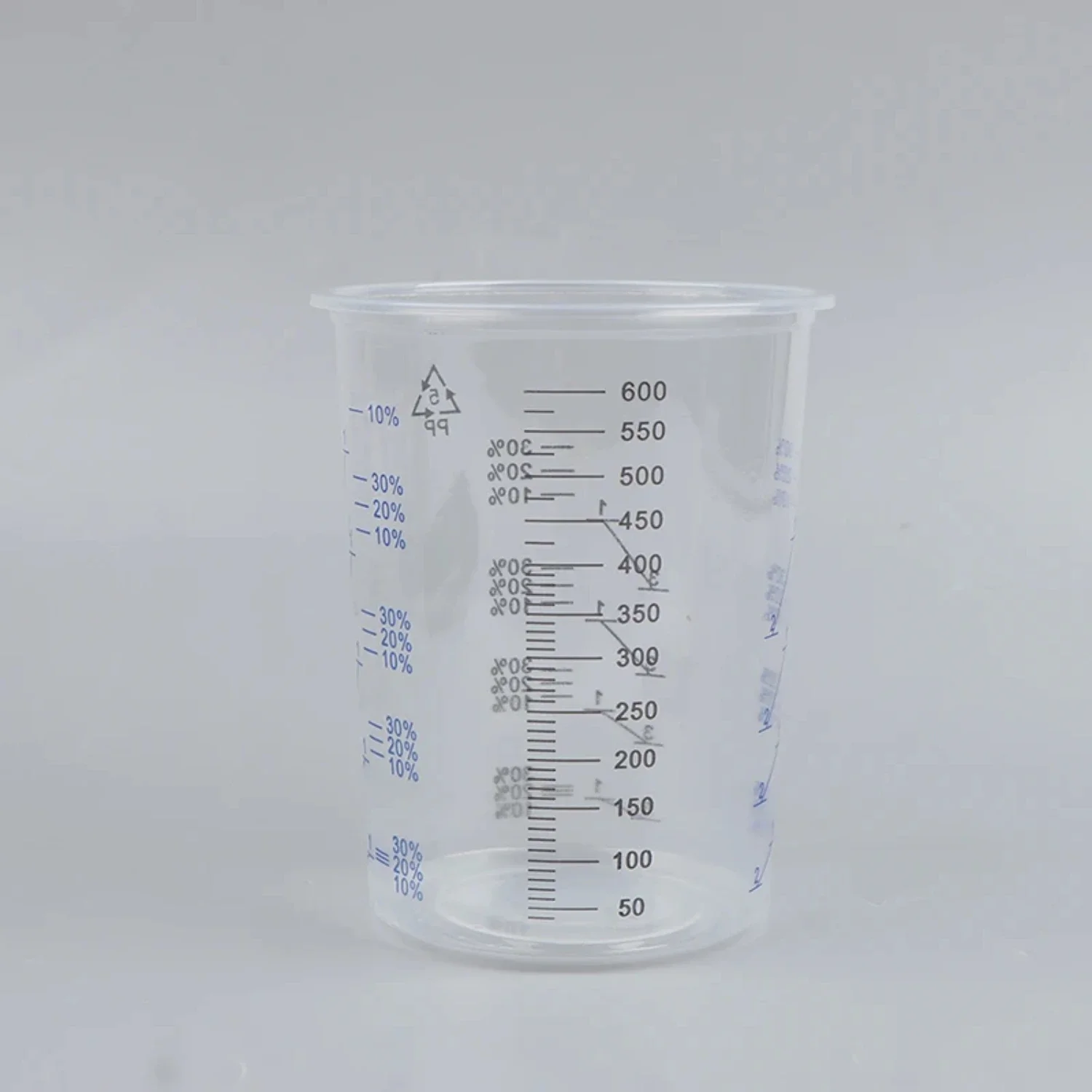 Convenient and Precise Set of 10/50 Disposable Plastic Mixing Cups - Graduated 600ml Measuring Cups for Accurate Mixing of Paint