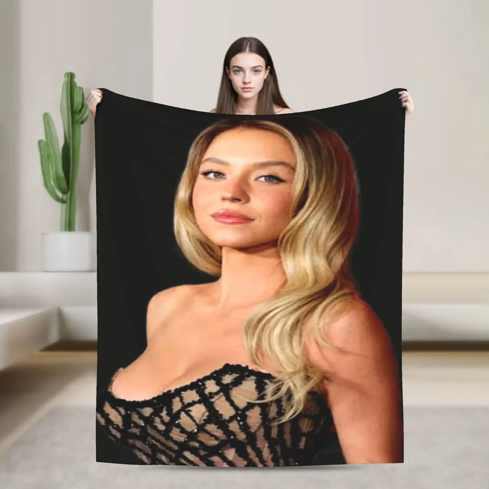 Sydney Sweeney American Actress Super Warm Blankets Decorative Plush Throw Blanket Living Room Flannel Bedspread Sofa Bed Cover