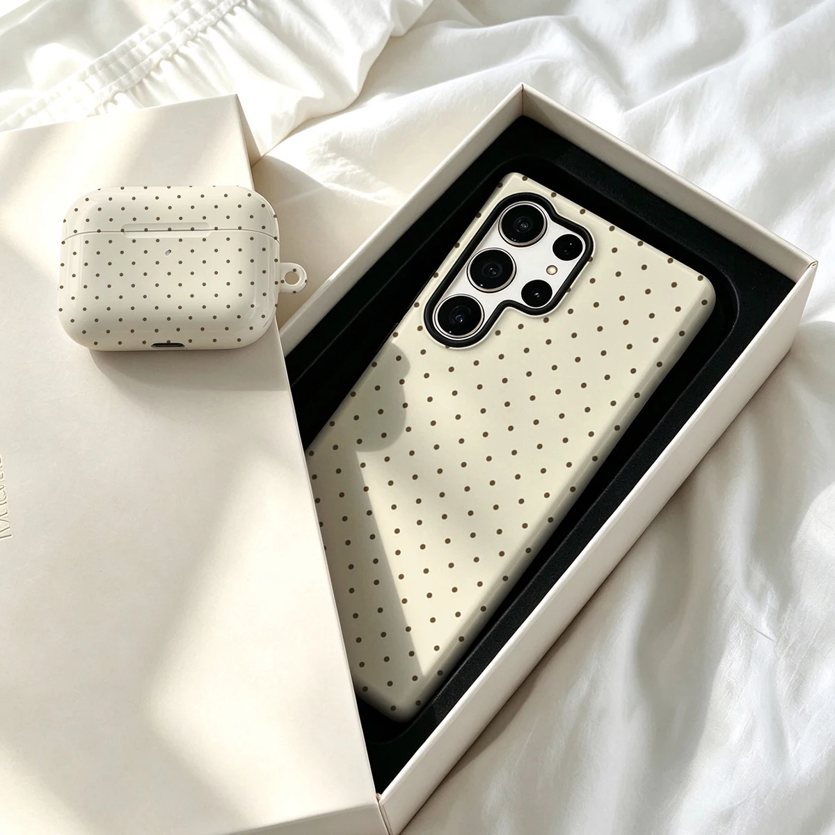 Pirve Phone Case For Samsung Galaxy S26 S25 Ultra S24 S23 Plus Shockproof Double Layer Tough Back Brown Dots Beige Cover