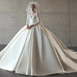 Neuankömmling Brautkleider mit V-Ausschnitt Langarm Luxus Hochzeitskleid Perlen Applikationen klassische Vestidos de Novia Brautkleider