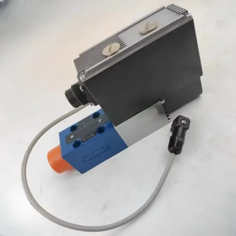 

OEM Proportional Servo Valve VT Series VT-DFPE-A-2X/G24K0/0A1V/V VT-DFPE-A-2X/G24K0/0A VT-DFPE-A-22/G24K0/0A1V/V-014