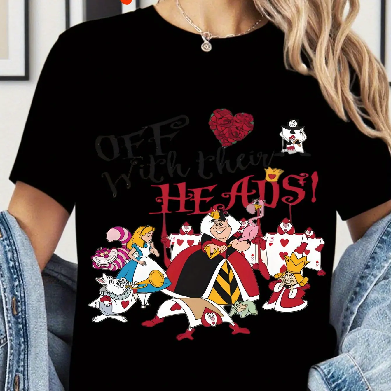 

Disney Alice's Adventures in Wonderland Heart Queen Pattern T-shirt, 1 Comfortable Round Neck, Super Soft and Breathable Casual
