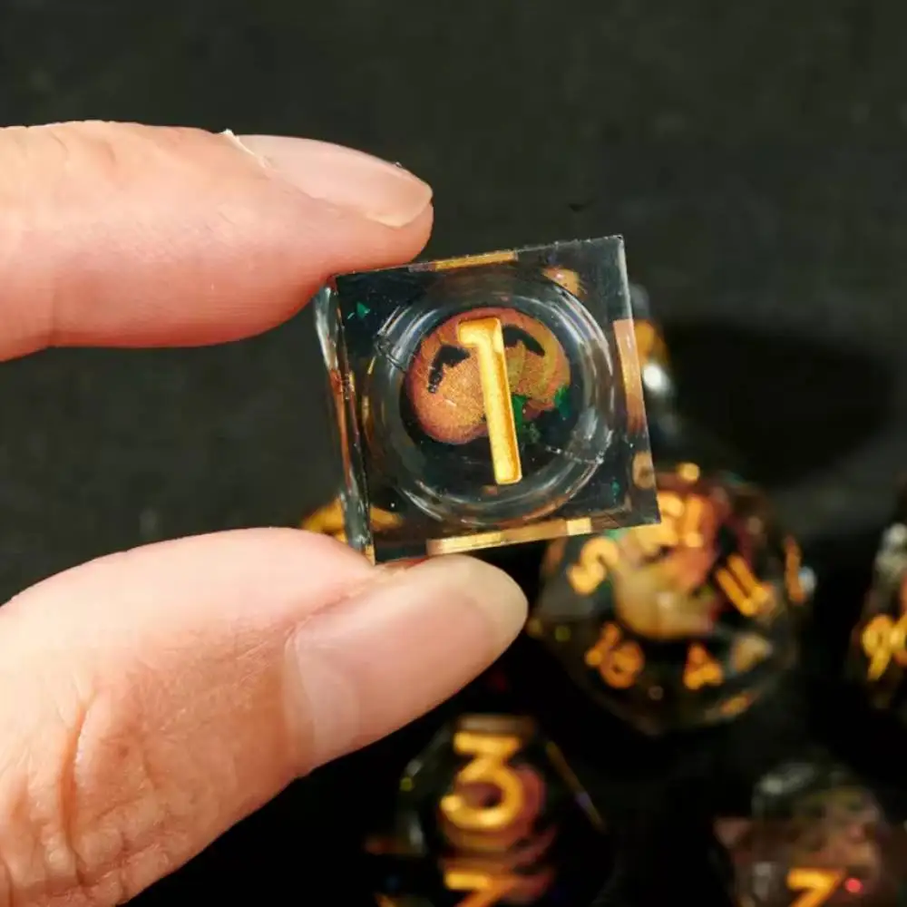 

Halloween Dice Set Pumpkin Dices RPG Resin Dice for Role Playing games Halloween Party Polyhedral Game Dice For Dungeons Dragons