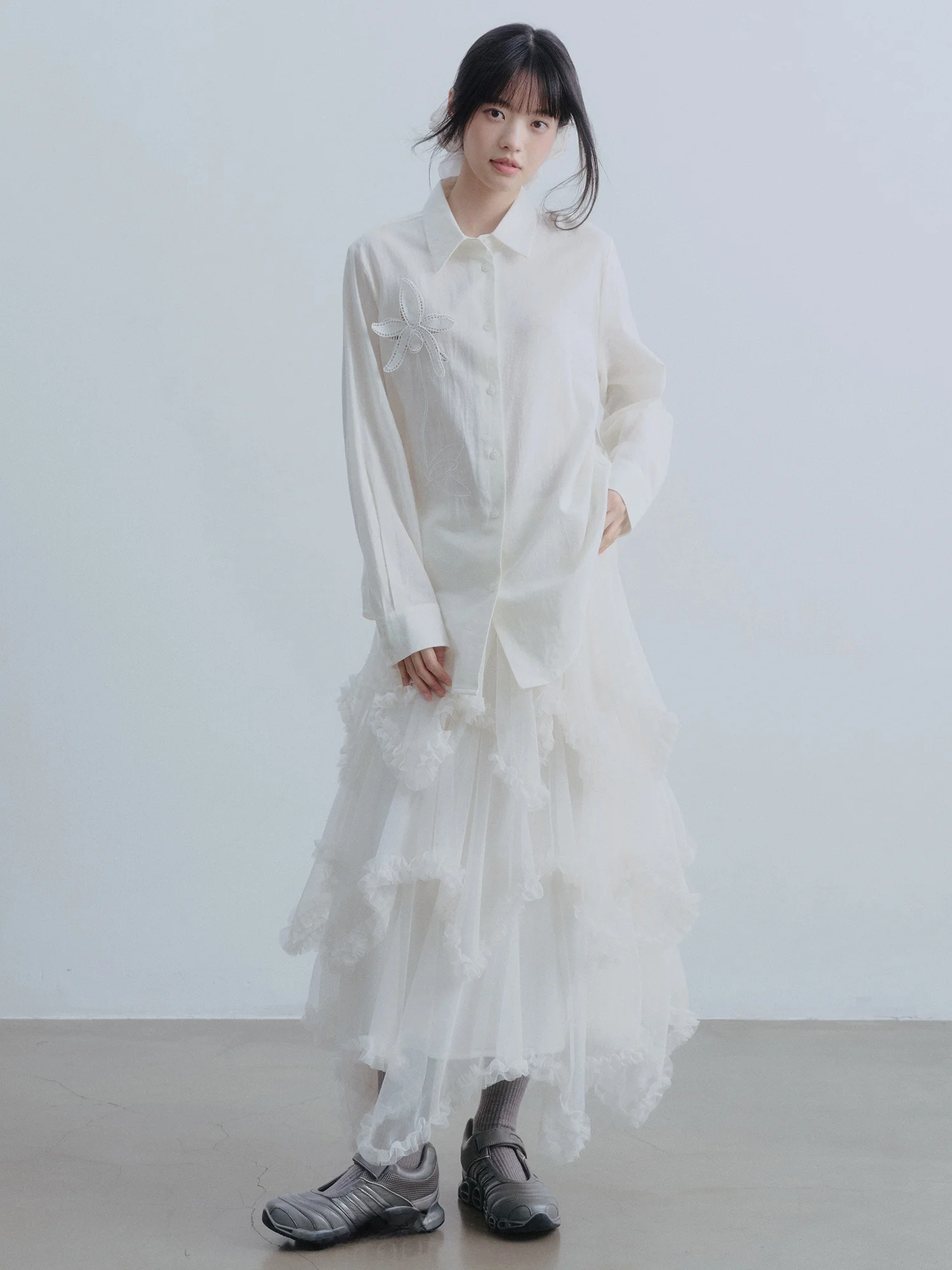 

Dirl Gentle Design Embroidered Flower Long Sve Loose Fit Slimming White irt Commute Sle Cotton Blend Breathable Skin...