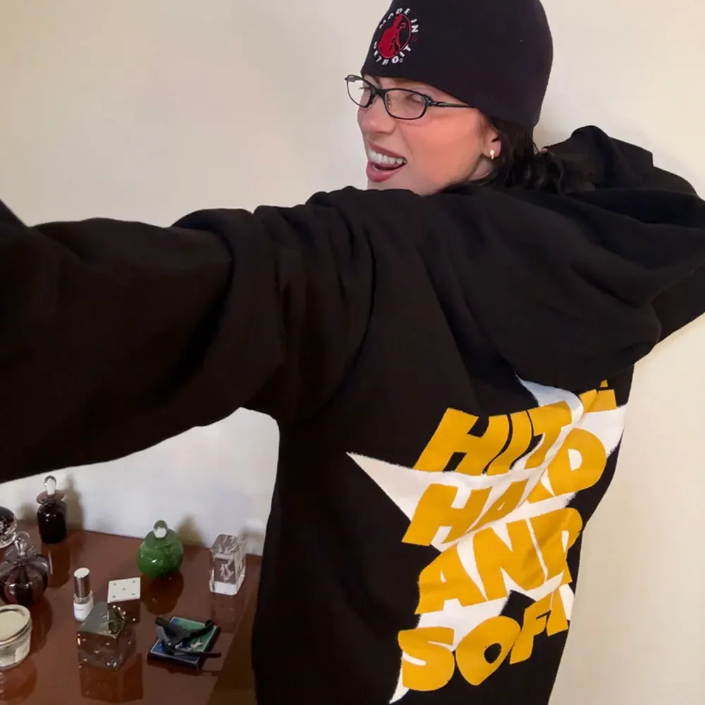 ضربني الصلب والناعم 2025 جولة نفس النمط سستة هوديس الرجال النساء الهيب هوب موضة الاتجاه زمم سترة للجنسين زمم بلوزات