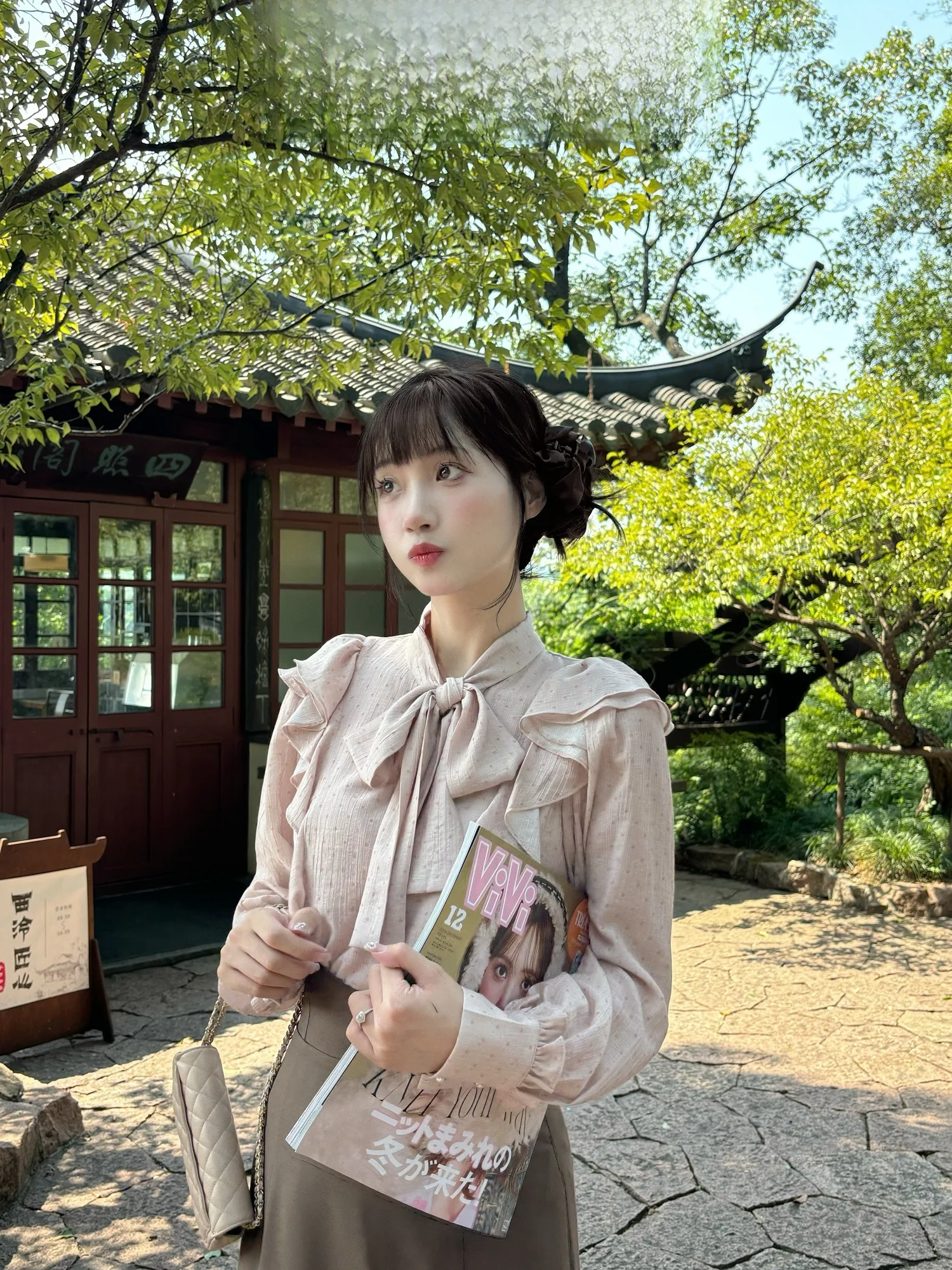 

Шелковая блузка с кружевной отделкой и завязками, в горошек, для девочек, свободного кроя, из полиэфирного волокна, весна-лето, модная