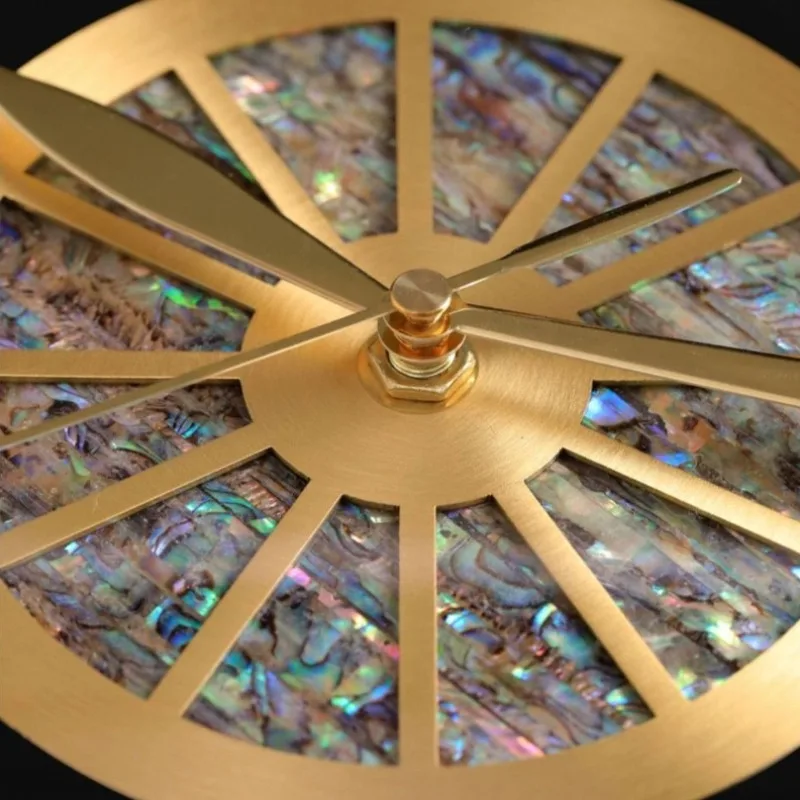 Luxury Wall Clocks Modern Large Metal Frame Wall Clocks Simple Creative Shell Silent Watches Home Art Decoration Accessories